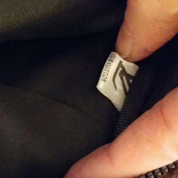 Louis Vuitton chest bag - Picture 2 of 3